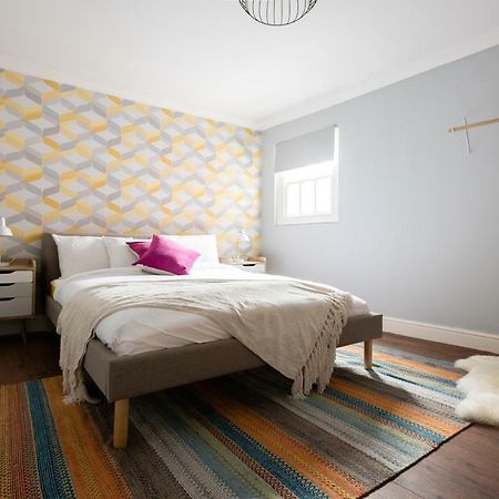 The Old Station House - Stylish & Central 2Bdr Apartment أكسفورد المظهر الخارجي الصورة