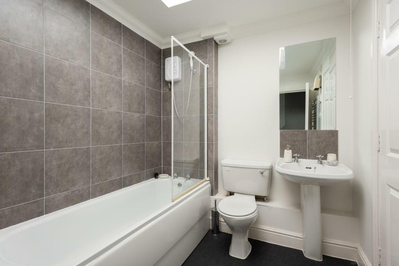 The Old Station House - Stylish & Central 2Bdr Apartment أكسفورد المظهر الخارجي الصورة
