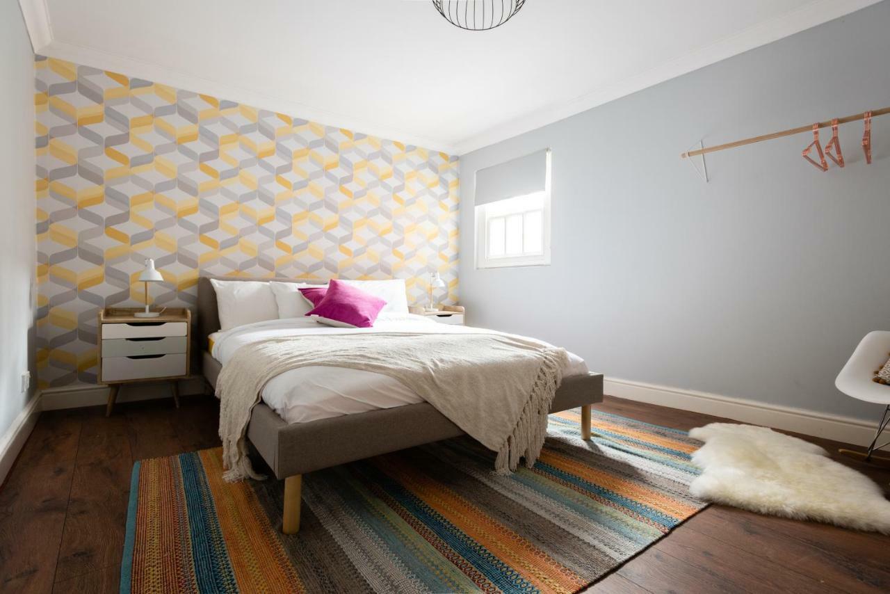 The Old Station House - Stylish & Central 2Bdr Apartment أكسفورد المظهر الخارجي الصورة